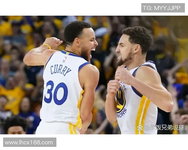 克莱汤普森的篮球传奇之路与勇士队的辉煌成就解析