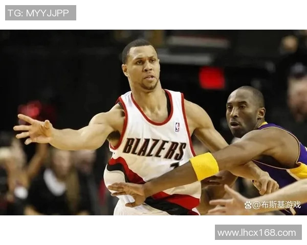 罗伊与小牛的巅峰对决揭示篮球生涯的最后华彩瞬间