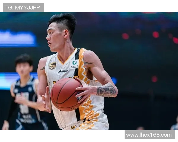 刘铮的成长之路：从篮球少年到职业球员的奋斗历程与心路历程