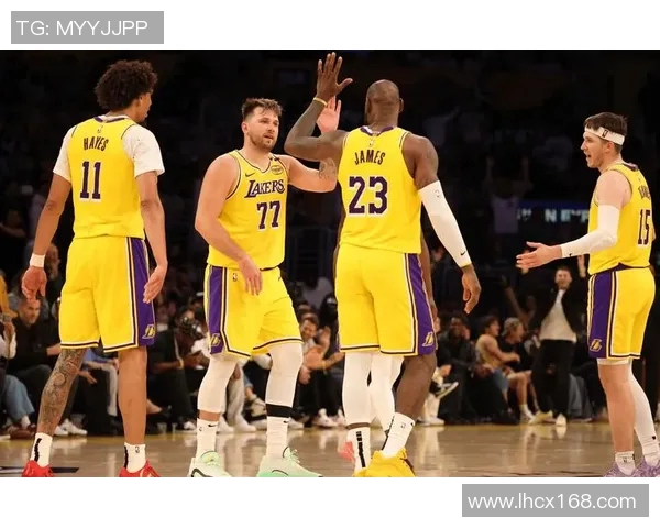 季前赛精彩回顾湖人对阵爵士全场录像分析与精彩瞬间分享